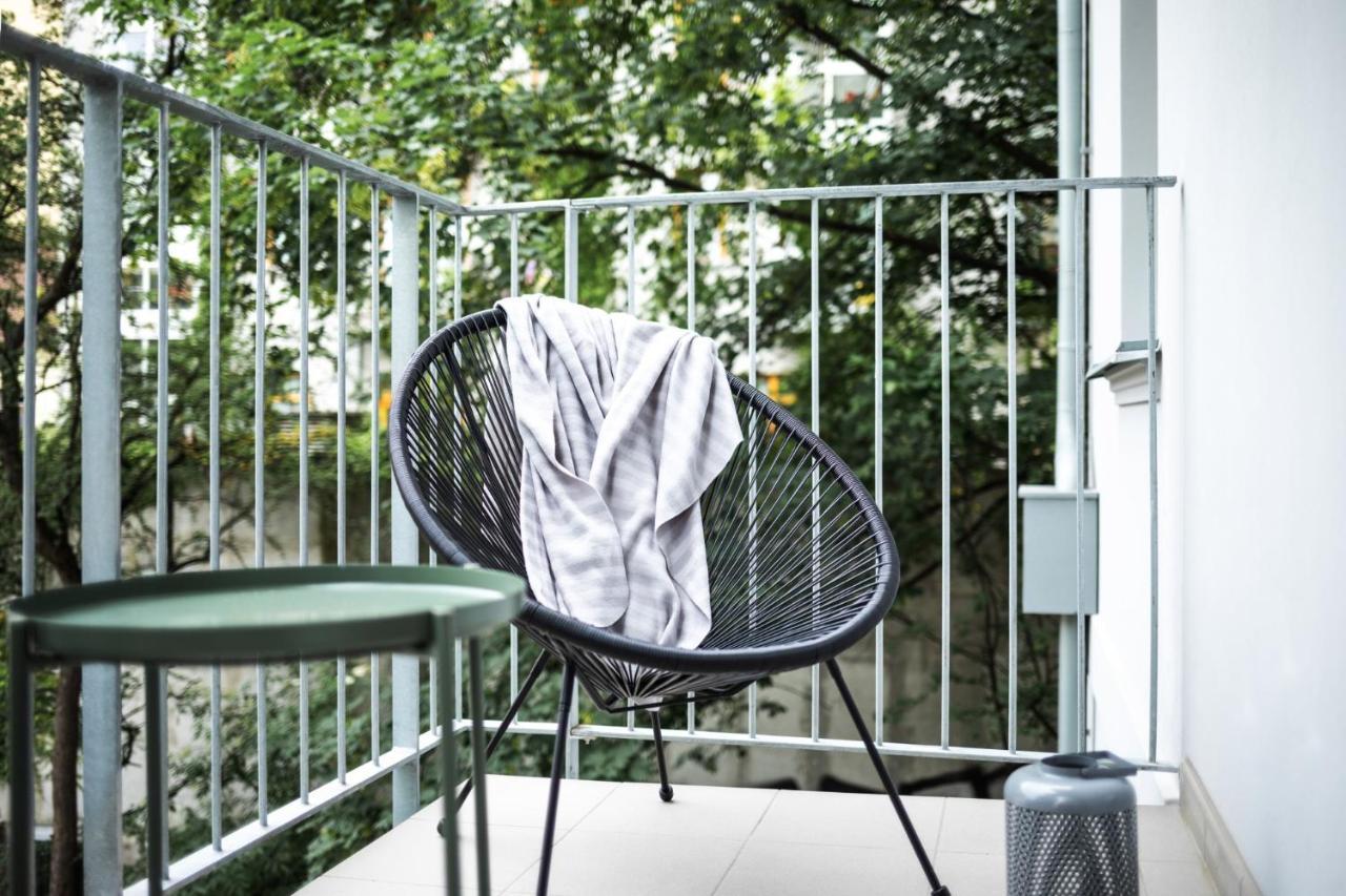 Turnkey I Balcony Studio Apartment Prague Luaran gambar